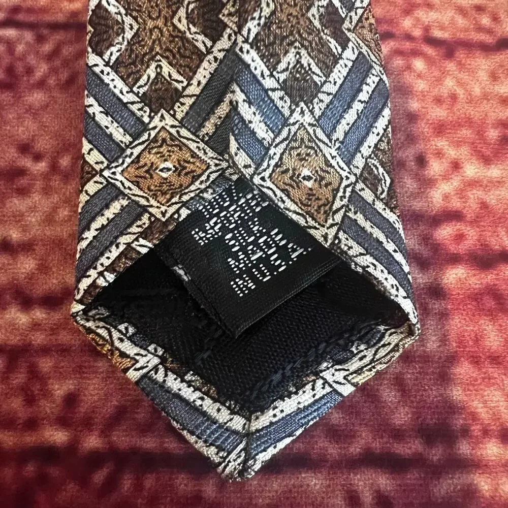Guess 100% Silk Skinny Tie 56x4 Neutral Khaki Gold Brown Classic Necktie Classy